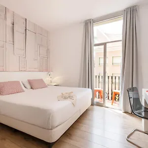 2* Casa de hóspedes Chic & Basic Tallers