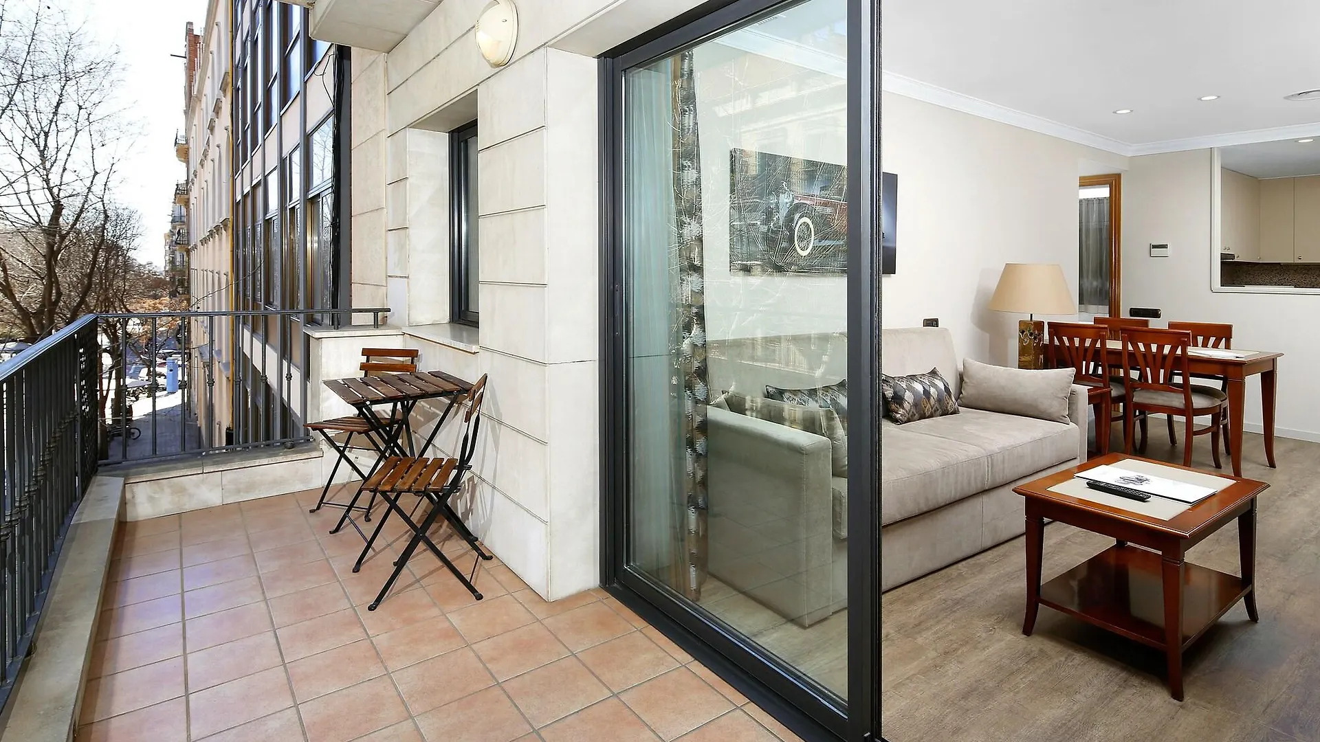 Apartaments-Hotel Hispanos 7 Suiza Barcelona 4*,