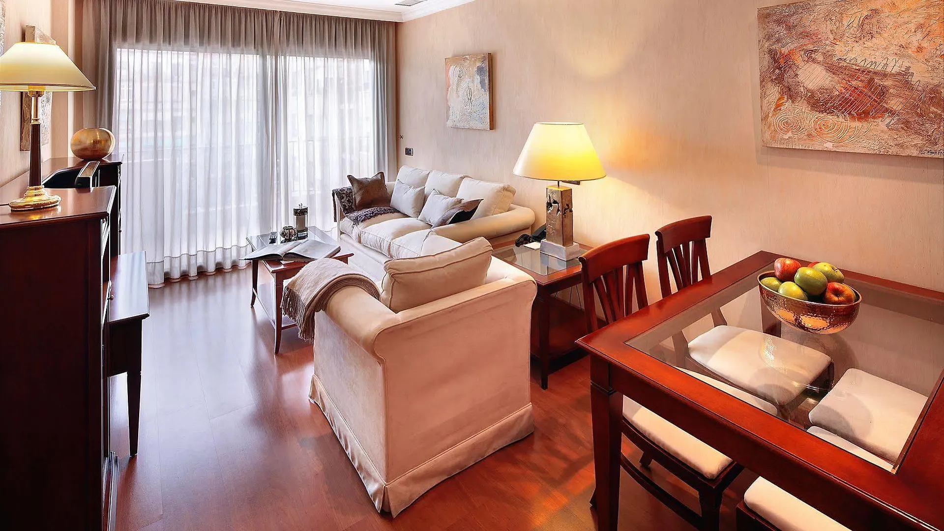 Apartaments-Hotel Hispanos 7 Suiza Barcelona 4*,