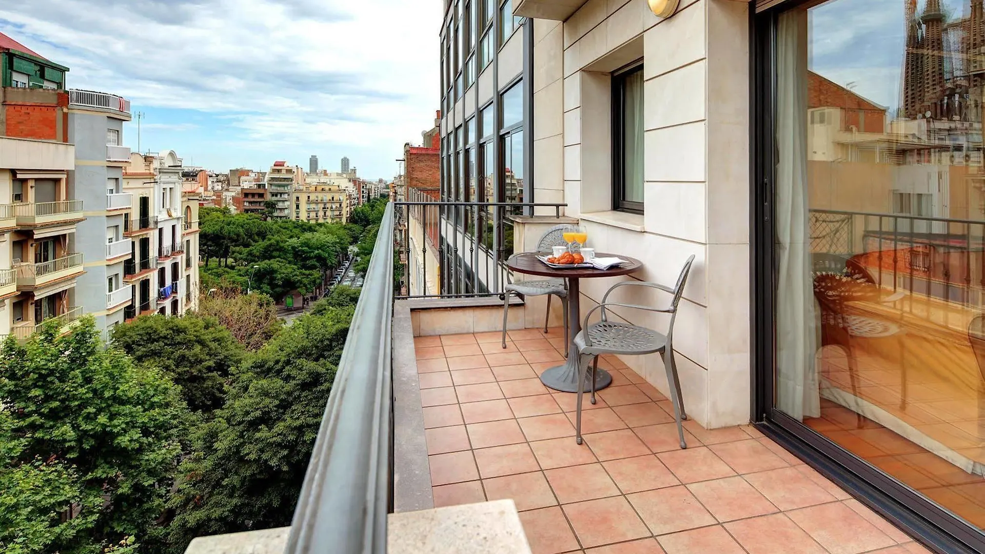 Apartaments-Hotel Hispanos 7 Suiza Barcelona Aparthotel